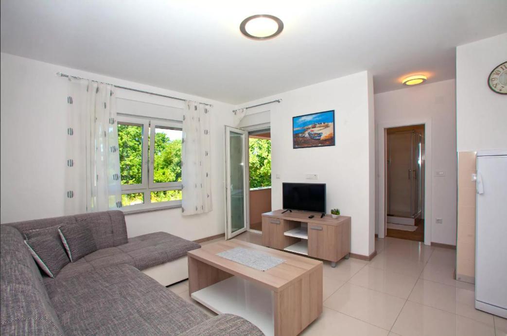 Apartments Maslina I Njivice Kültér fotó