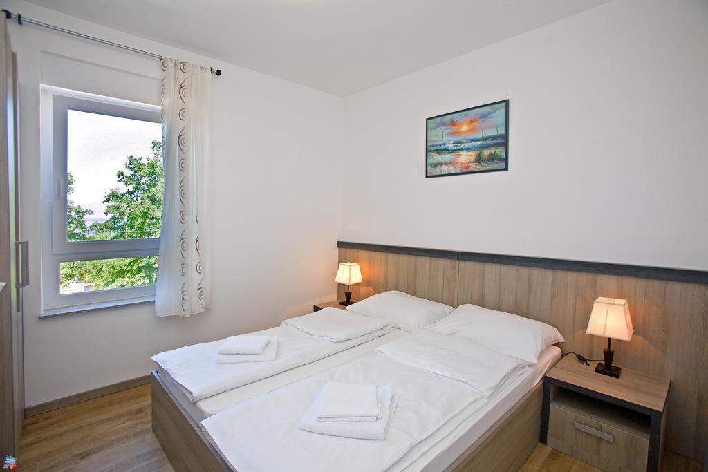 Apartments Maslina I Njivice Kültér fotó