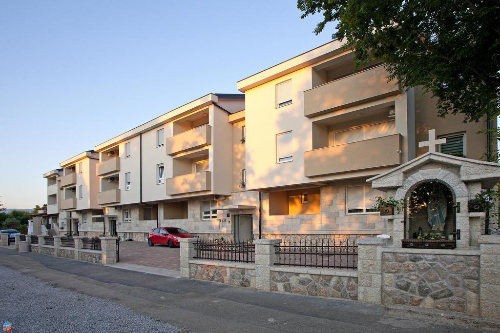 Apartments Maslina I Njivice Kültér fotó